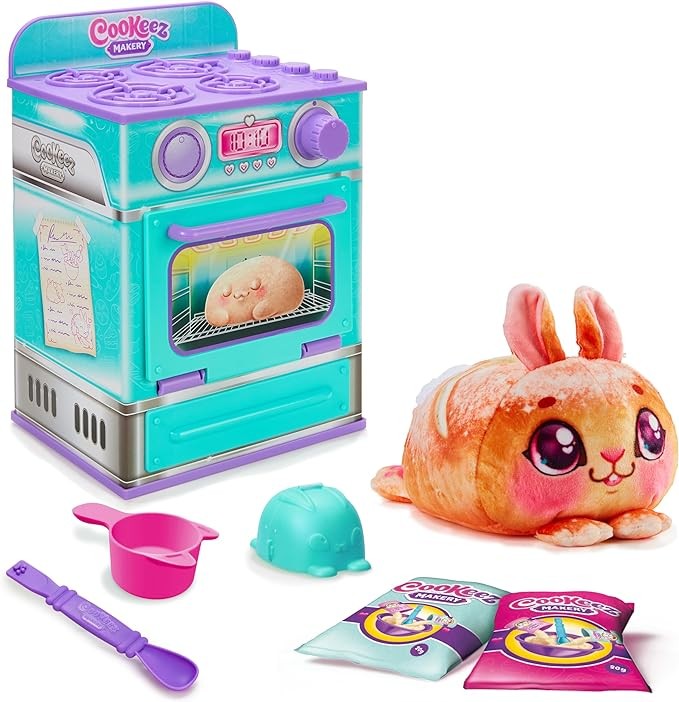 Cookeez Makery Baked Treatz. Mix & Make a Plush Best Friend! Place Your Dough in The Oven and Be Amazed When A Warm, Scented, Interactive, Plush Friend Comes Out! Which Surprise Bake Will You Make?