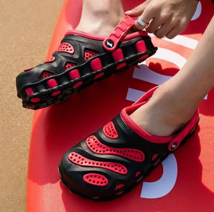 CROCS MEN'S AND WOMEN'S BAYABAND CLOGS | SLIP ON SHOES | WATERPROOF SANDALS